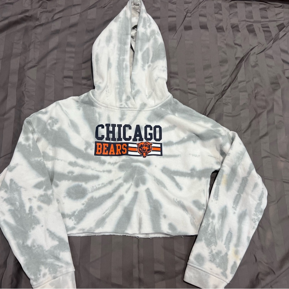 NFL Chicago Bears Tie-Dye Crop Hoodie in White and Gray with Orange Logo